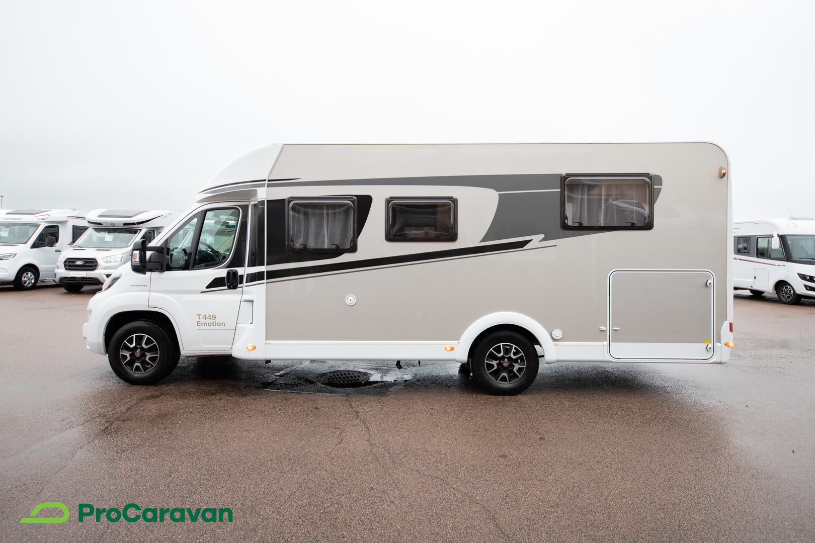 CARADO T 449 2019