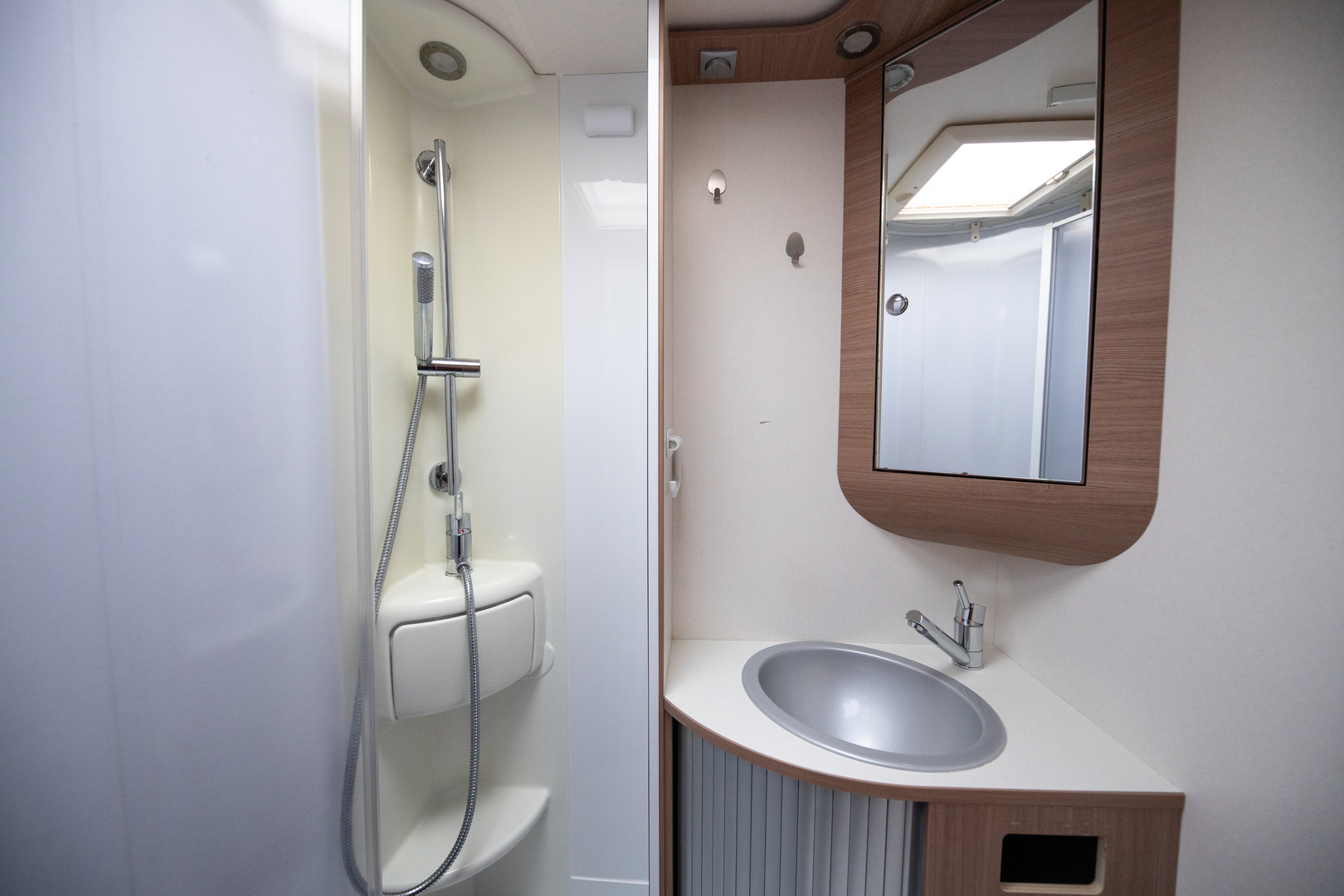 ADRIA Matrix Axess M 680 SP 2013