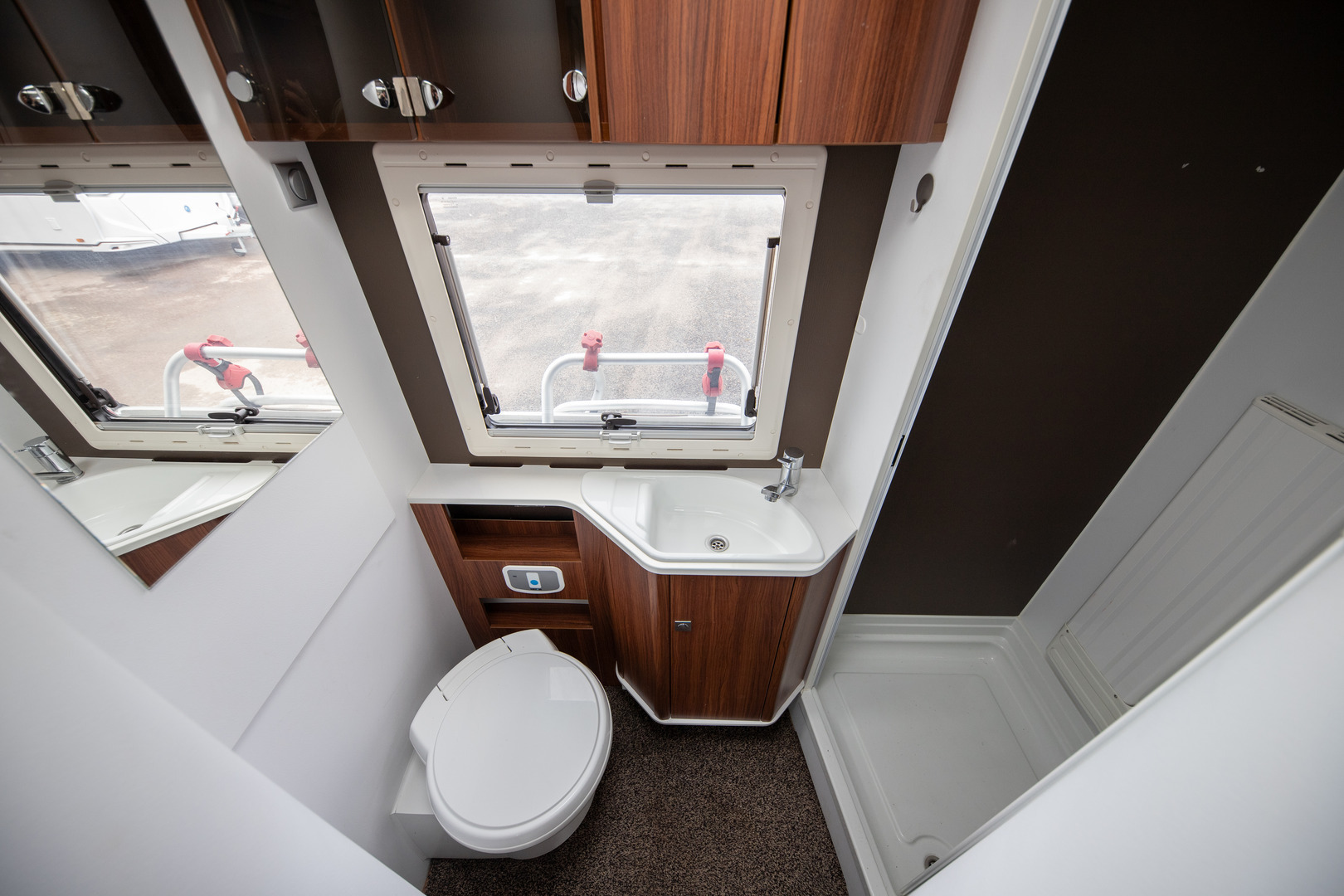 ADRIA Coral Supreme S 670 SLT 2015