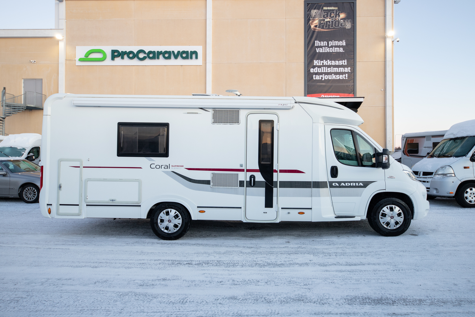 ADRIA Coral Supreme S 670 SLT 2015