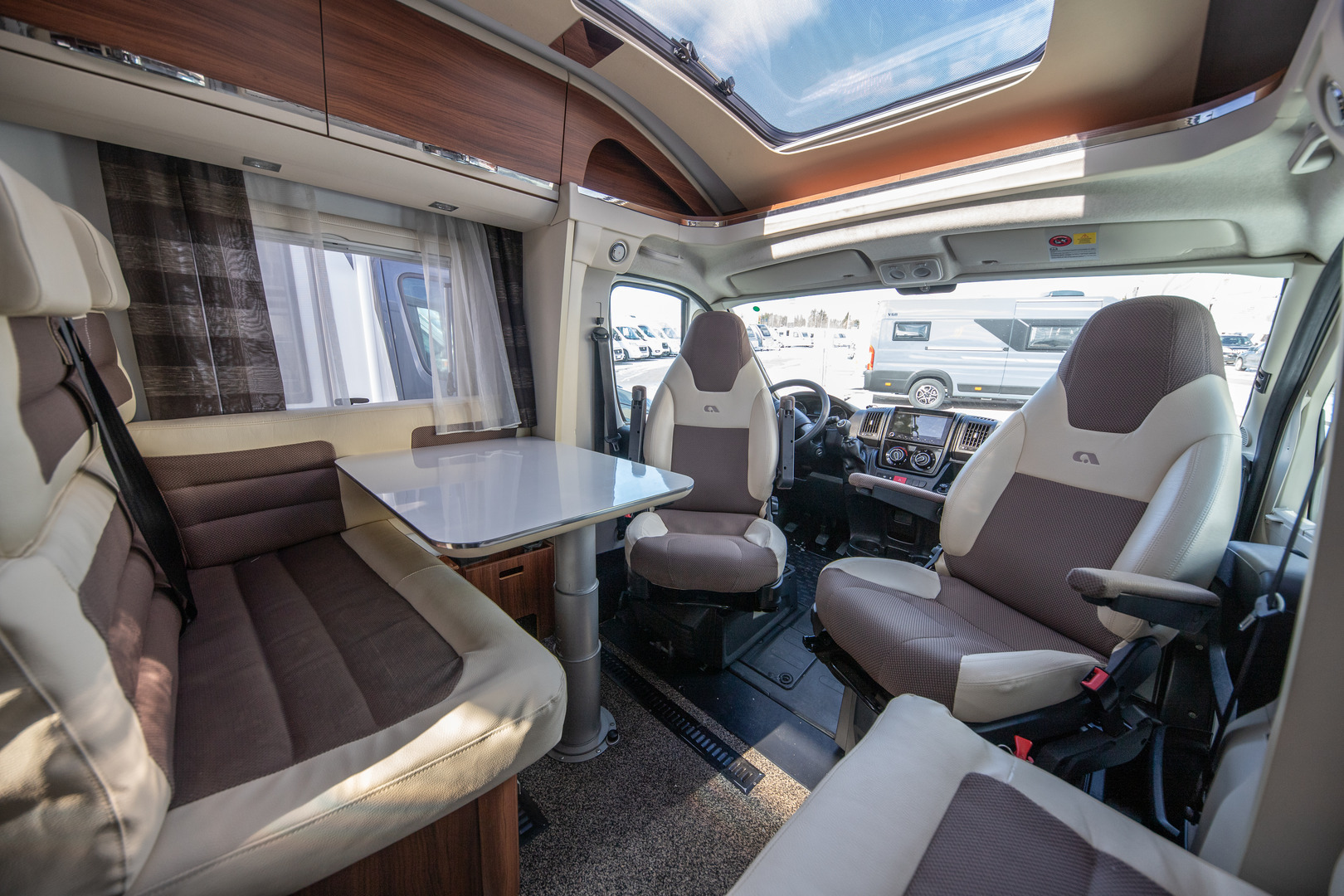 ADRIA Coral Supreme S 670 SLT 2015