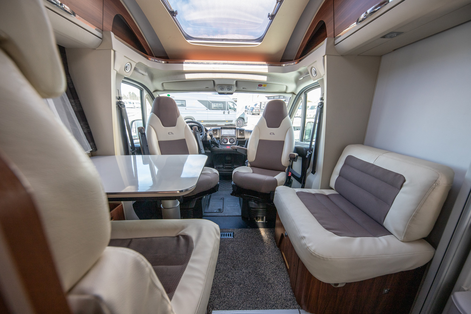 ADRIA Coral Supreme S 670 SLT 2015