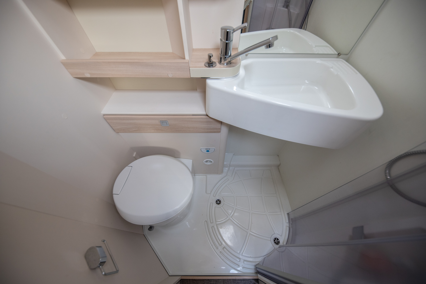 EURA MOBIL Active One 690 HB 2021