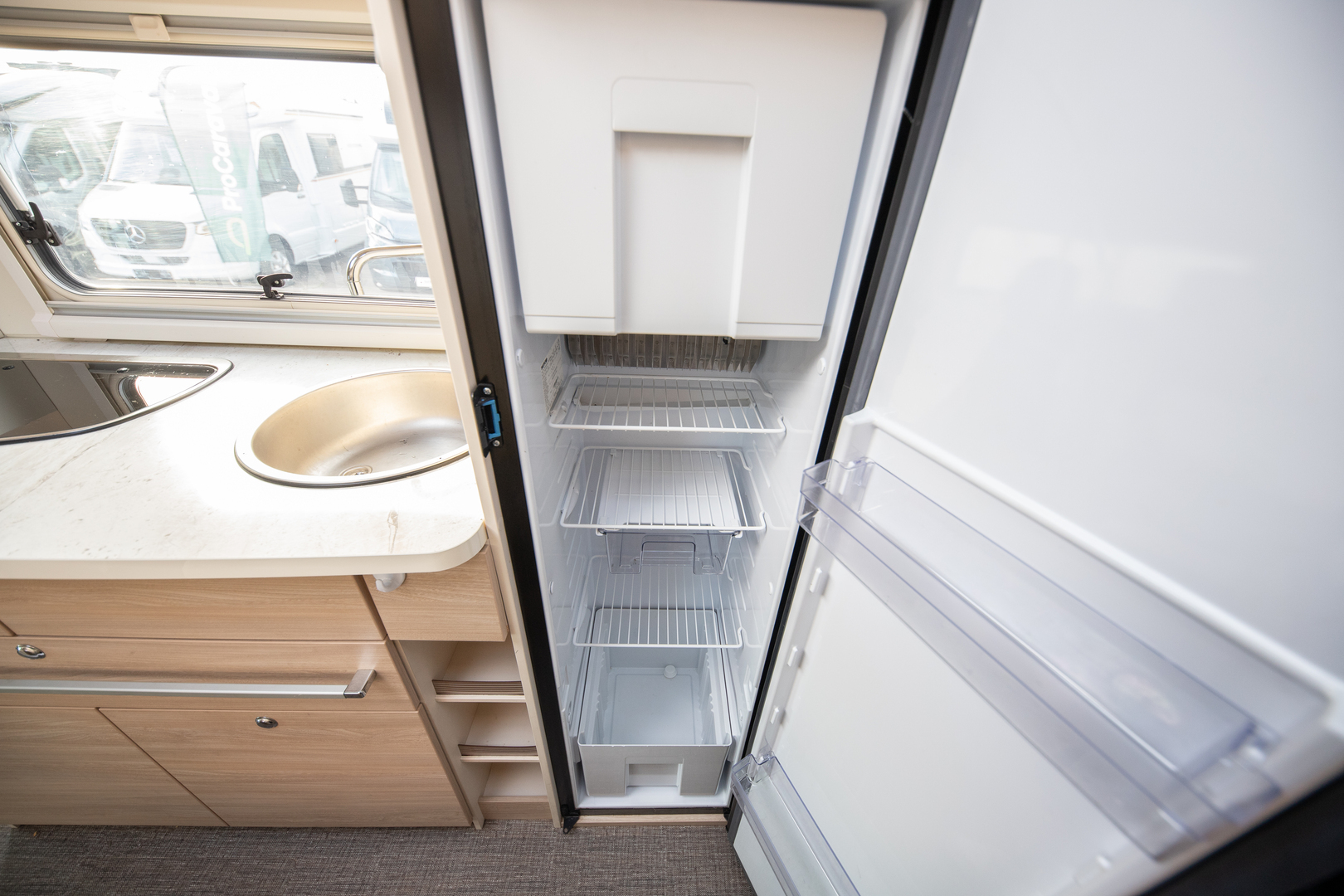 EURA MOBIL Active One 690 HB 2021