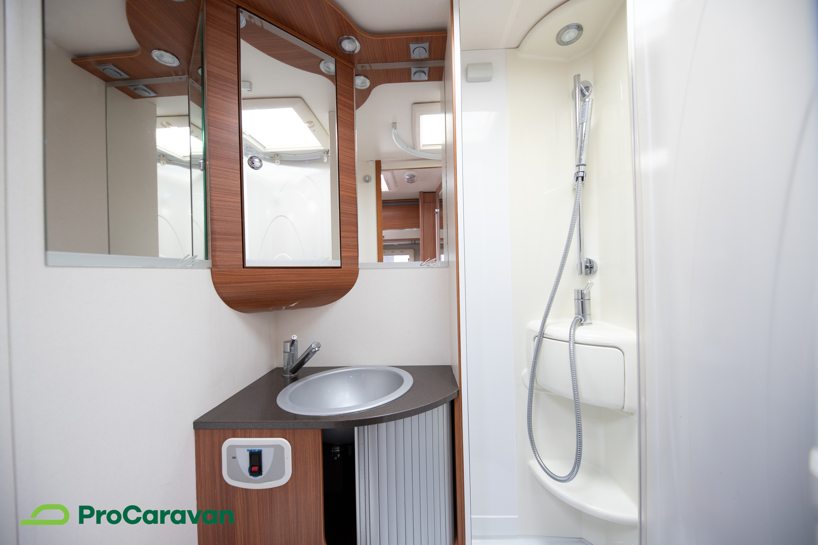 ADRIA Coral S 670 SLL 2013