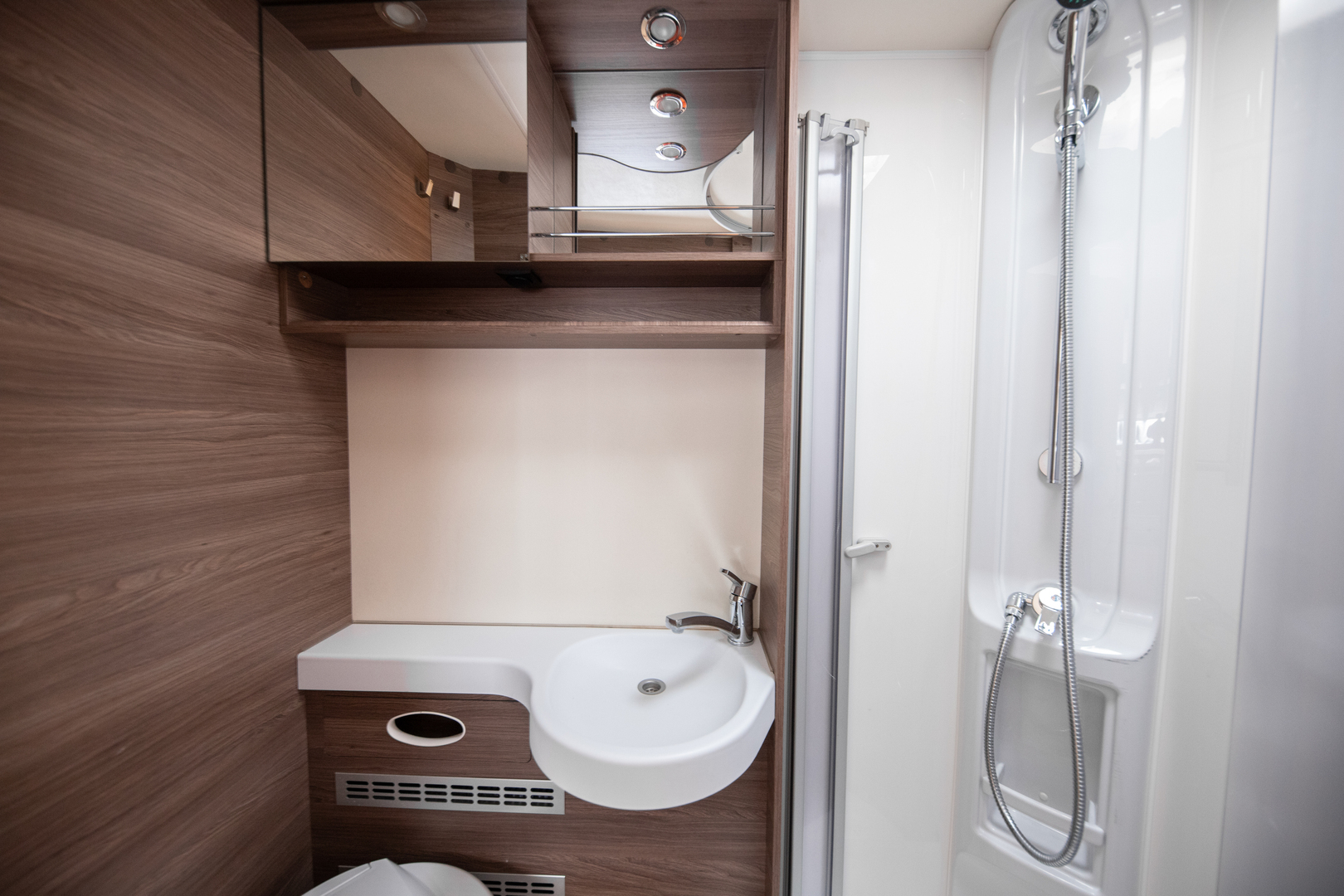 KNAUS Live TI 700 MEG 2018