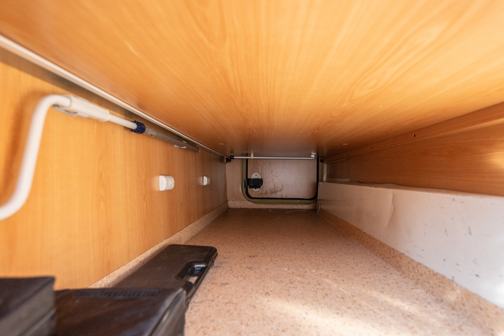 ELNAGH Baron 37 2009