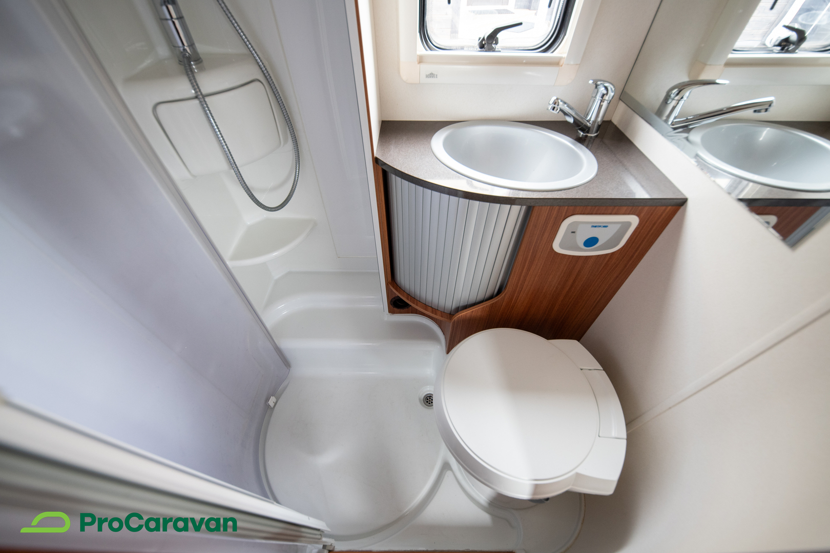 ADRIA Matrix M 680SL 2011