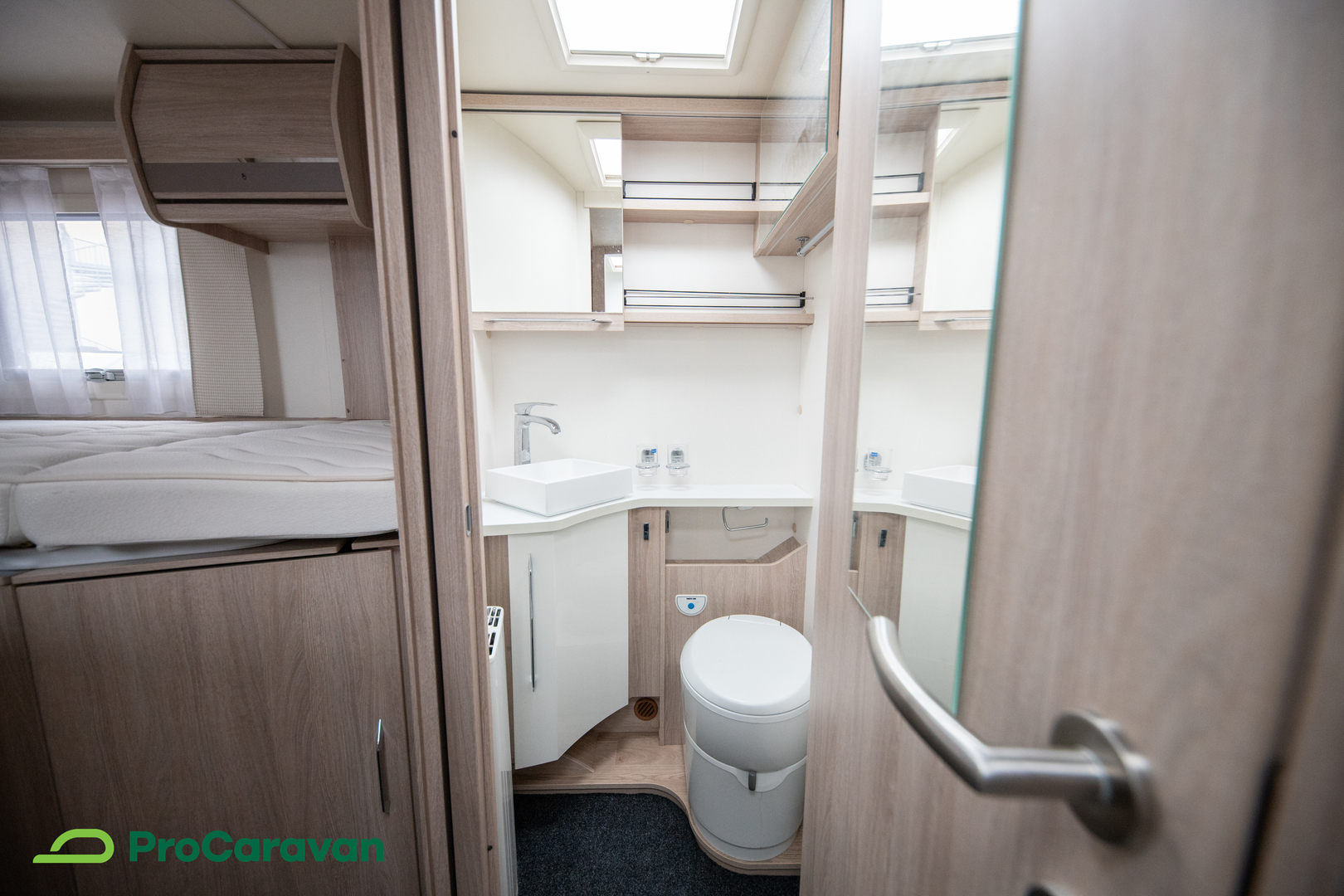 RAPIDO 8066DF Premium edition 2020