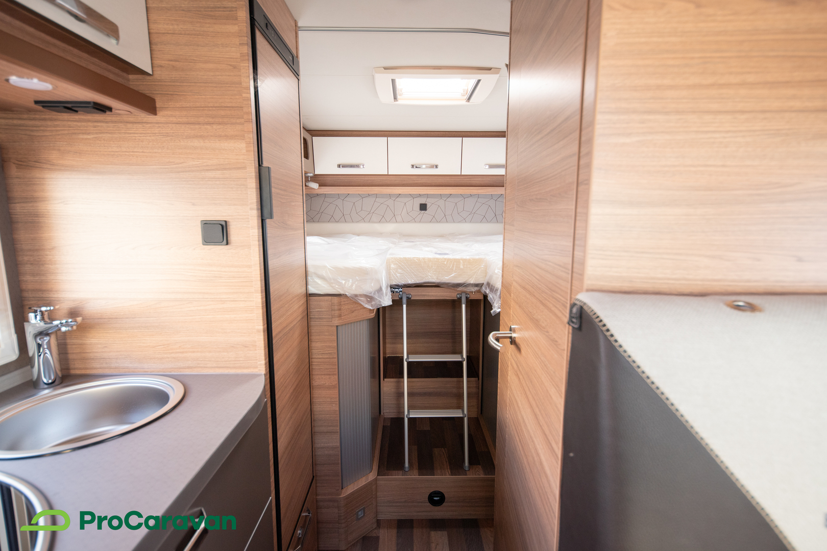 WEINSBERG CaraCompact Suite 640 MEG Edition [PEPPER] 2026