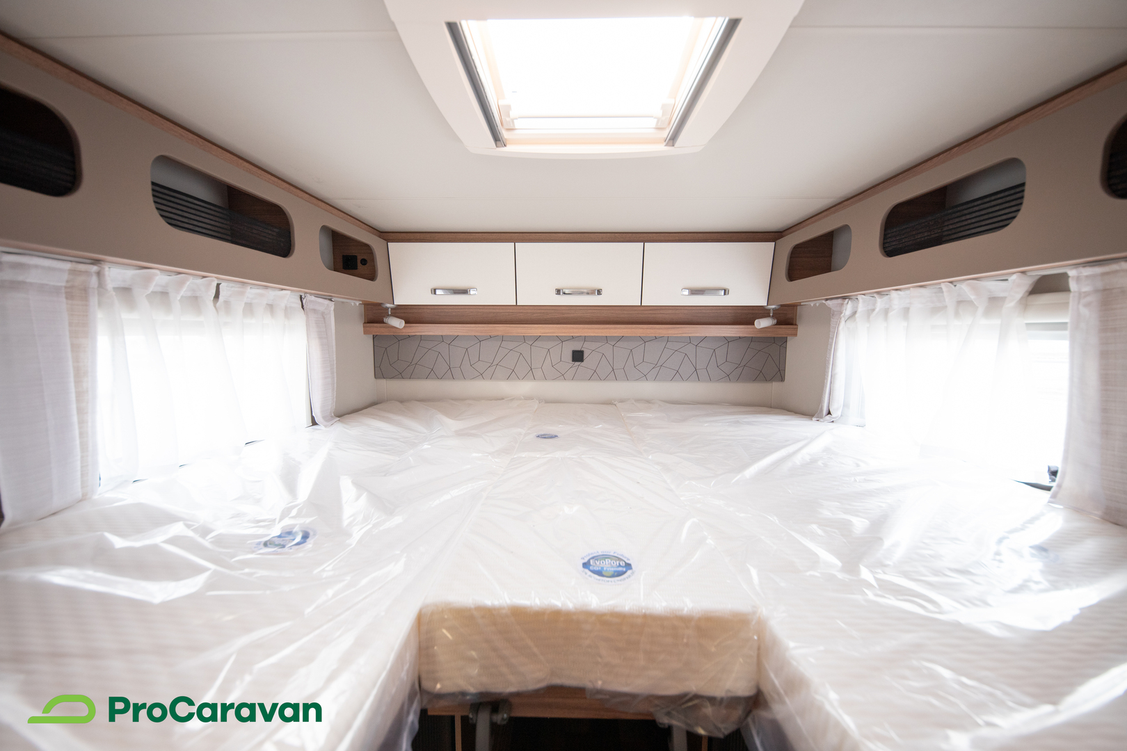 WEINSBERG CaraCompact Suite 640 MEG Edition [PEPPER] 2026