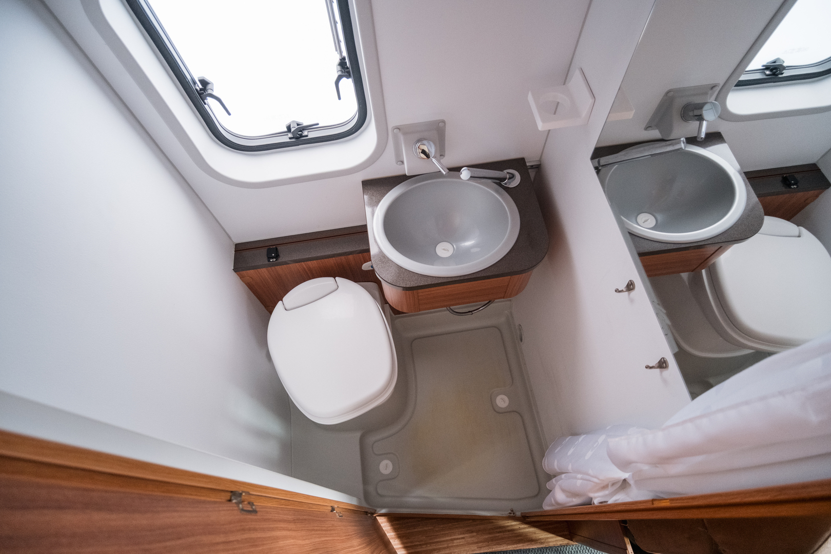 ADRIA Twin 640 SL 2011
