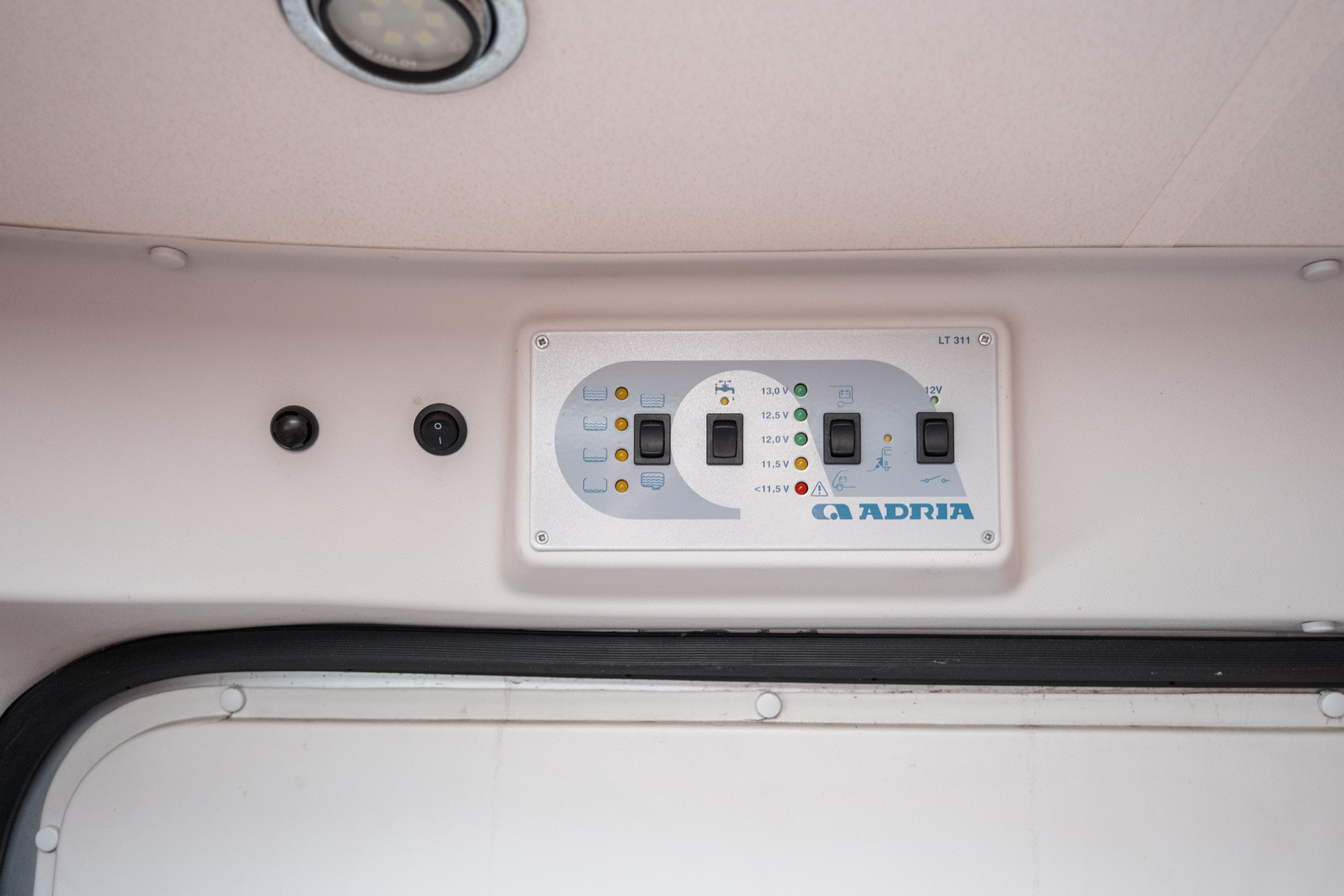 ADRIA Twin 640 SL 2011