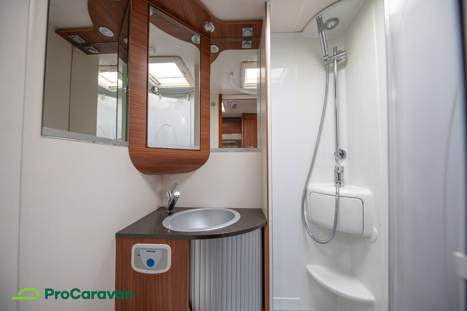 ADRIA Coral S 670 SLL 2012