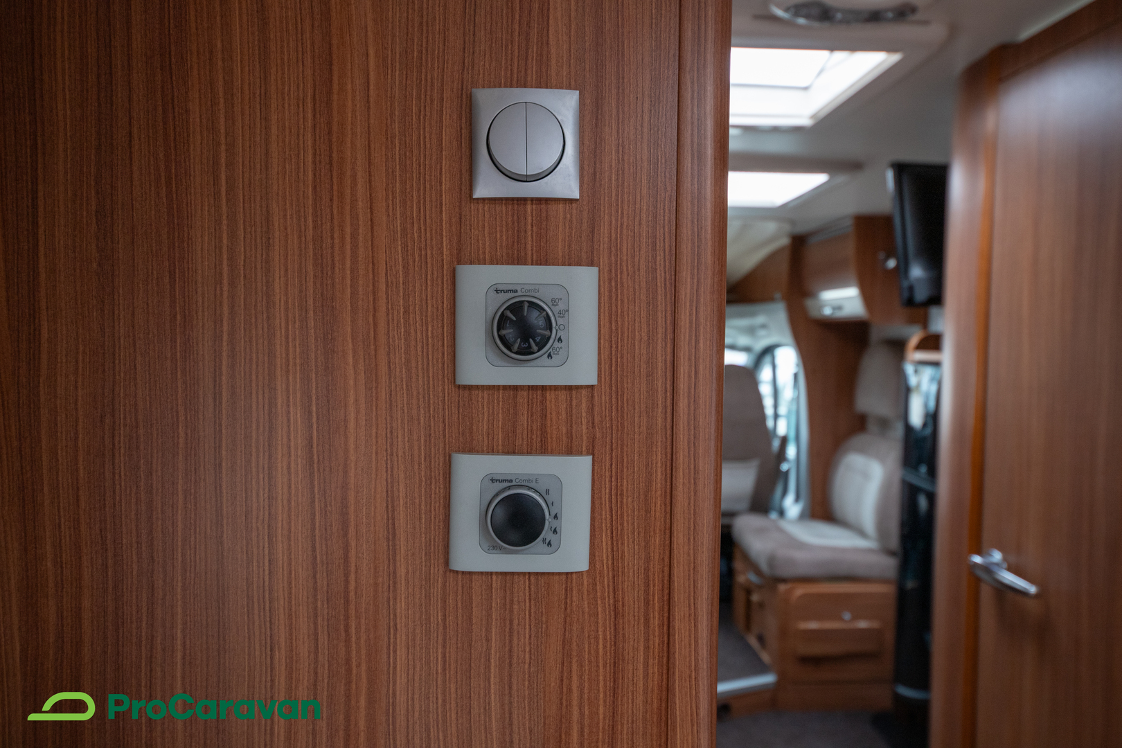 ADRIA Coral S 670 SLL 2012
