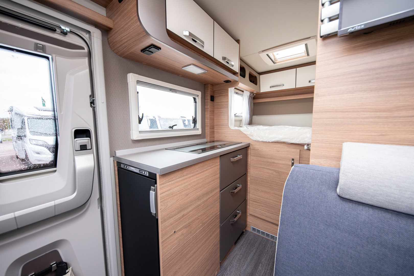 WEINSBERG X-Cursion Van 500 MQ Edition [PEPPER] 2023