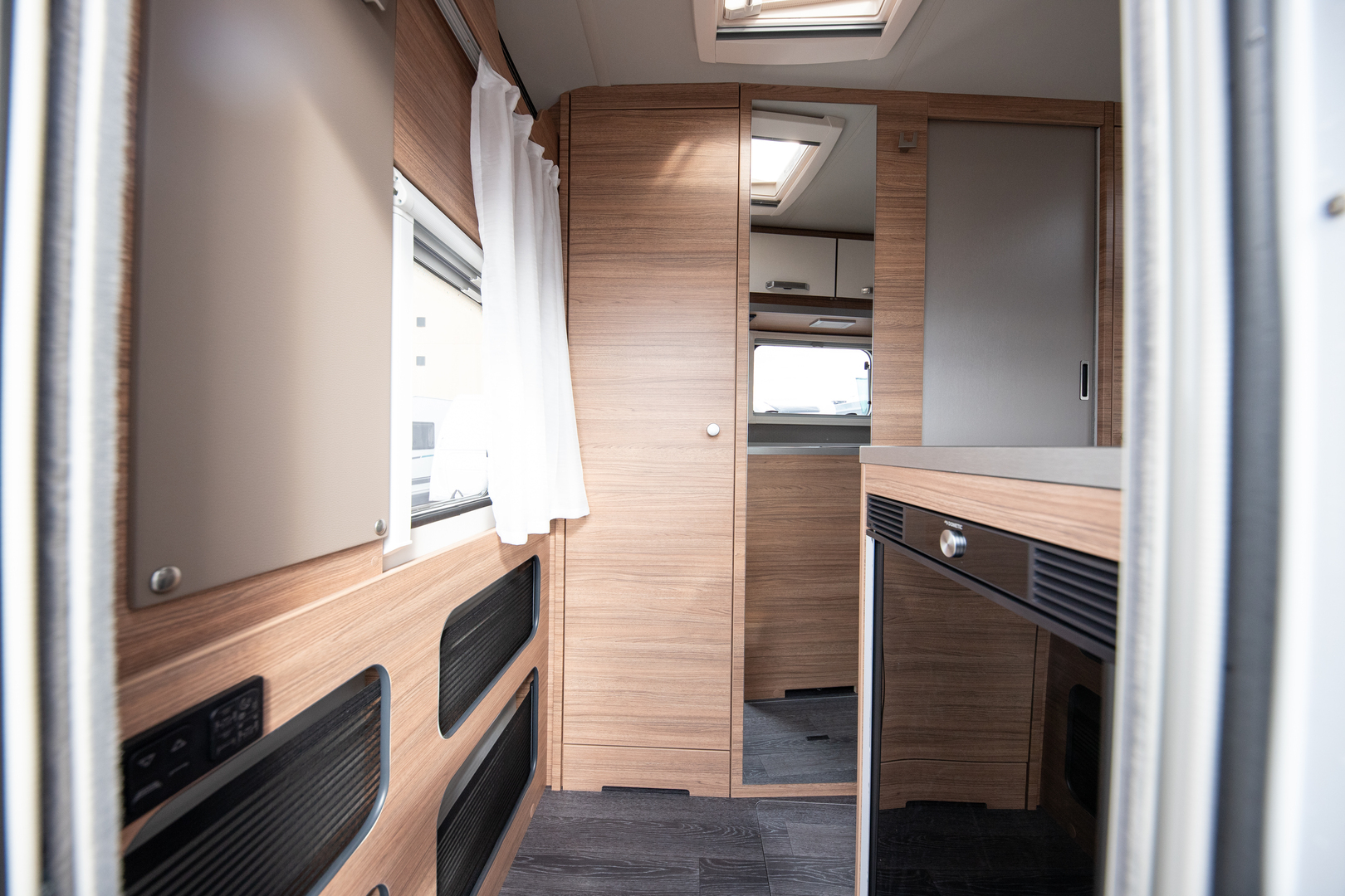 WEINSBERG X-Cursion Van 500 LT Edition [PEPPER] 2023