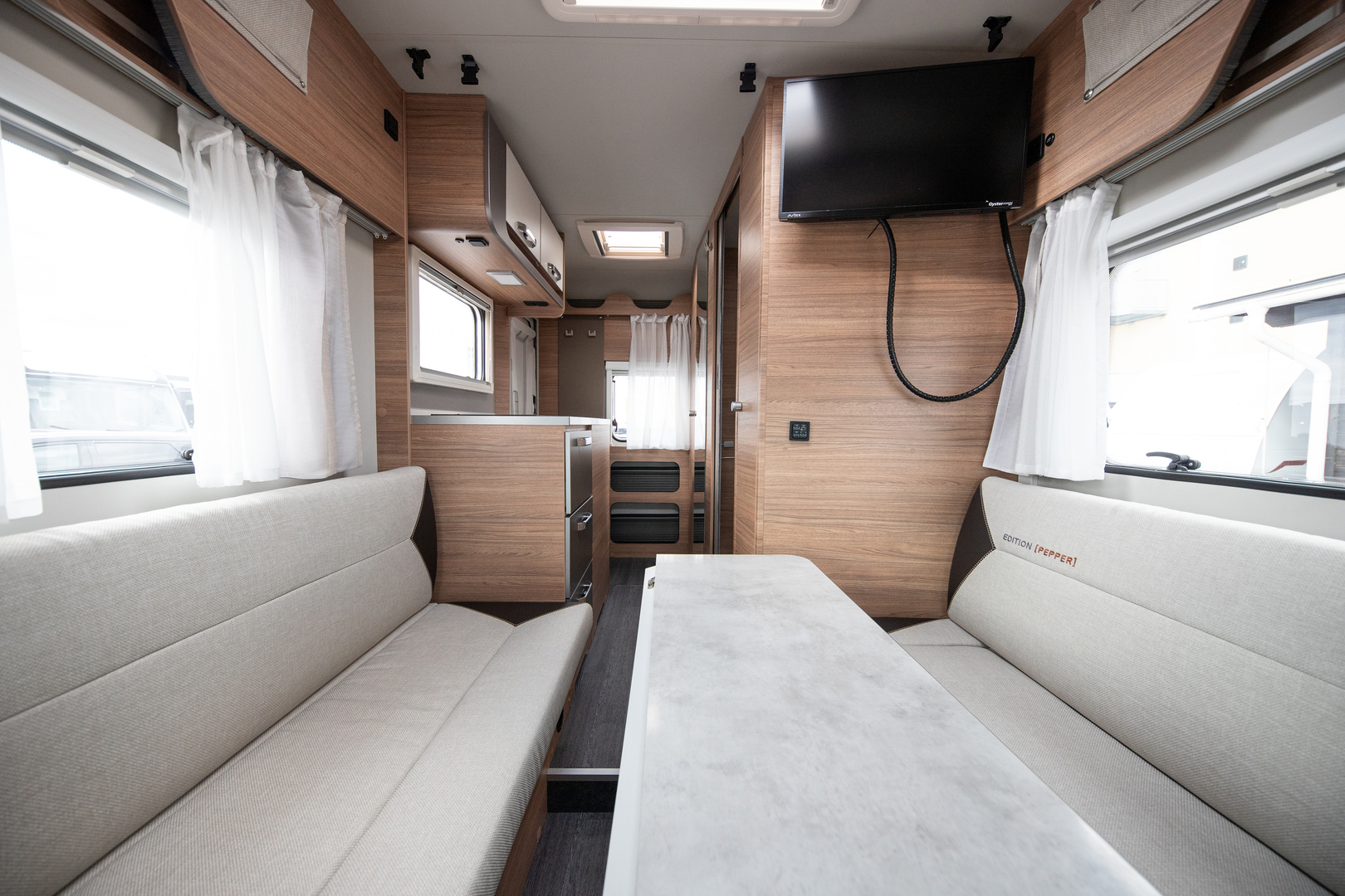 WEINSBERG X-Cursion Van 500 LT Edition [PEPPER] 2023