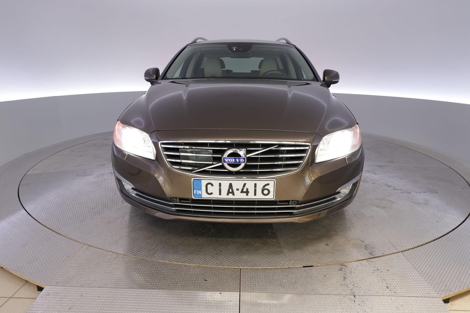 VOLVO V70 2014