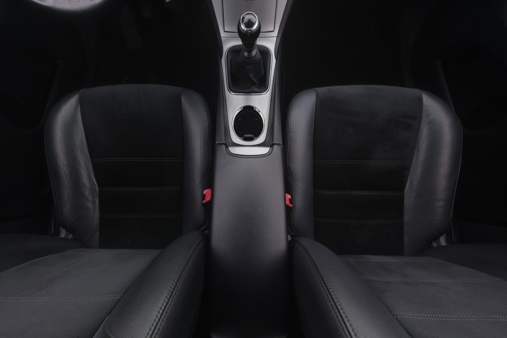 TOYOTA Avensis 2015