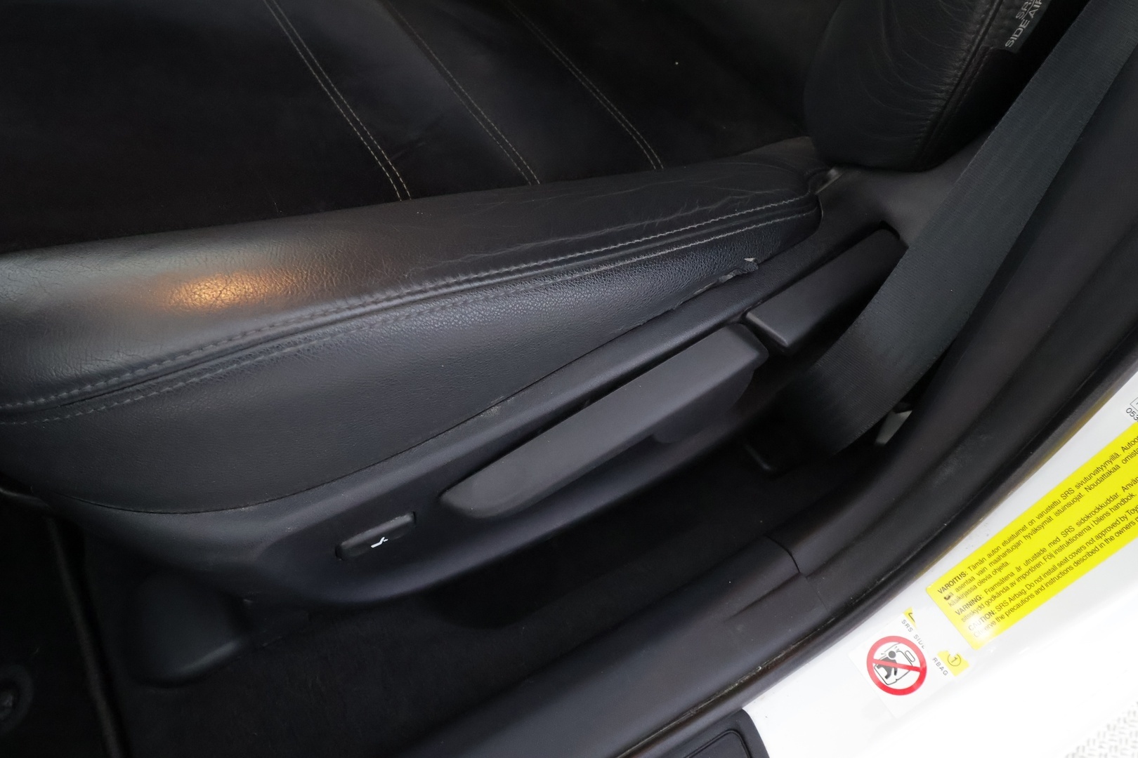 TOYOTA Avensis 2015