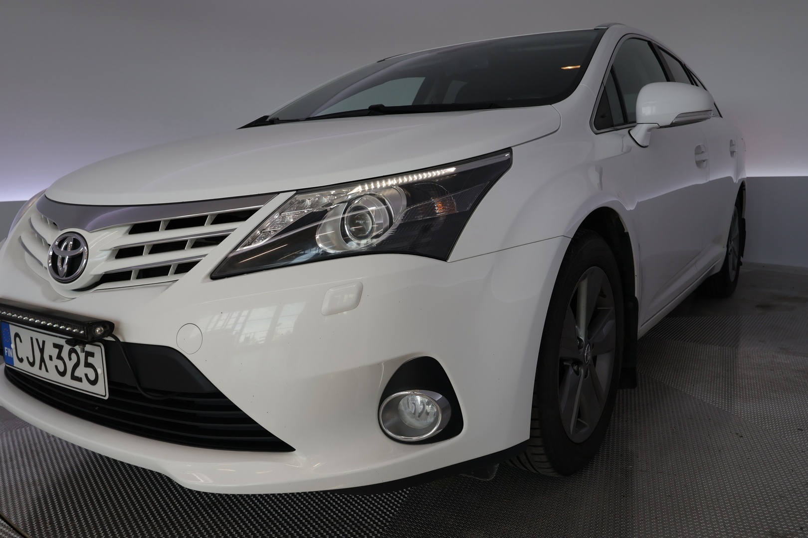 TOYOTA Avensis 2015