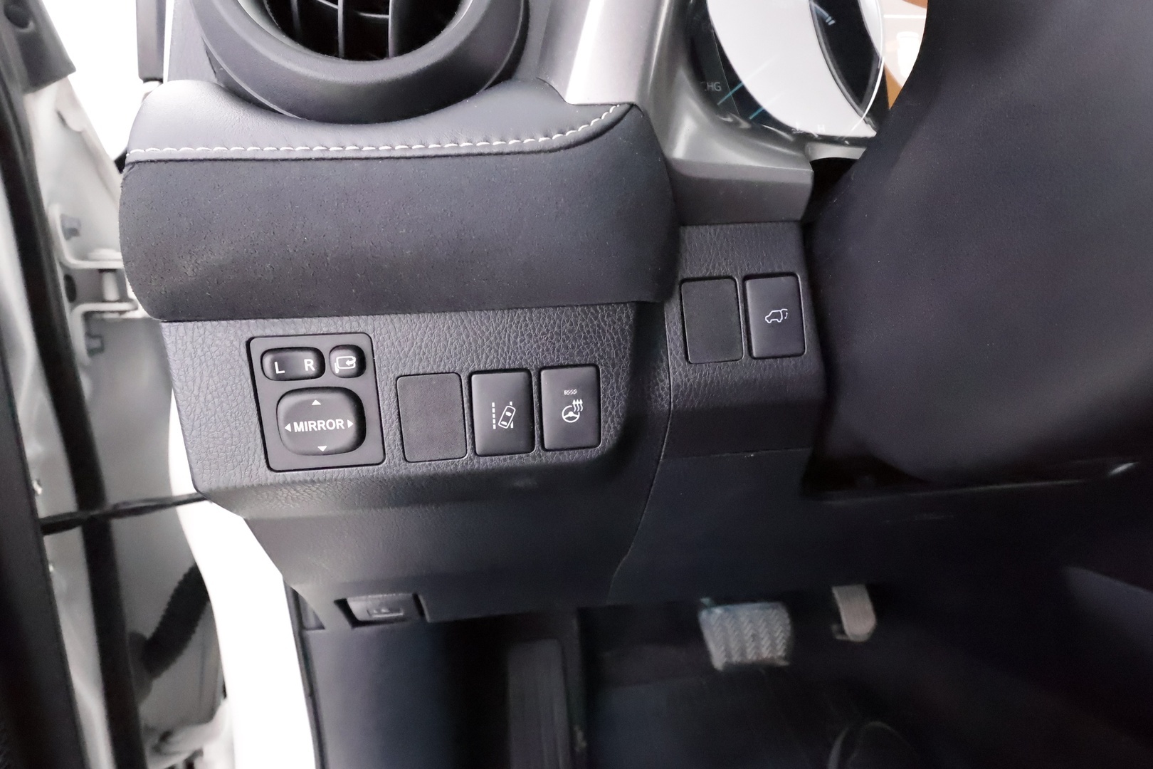 TOYOTA RAV4 2018