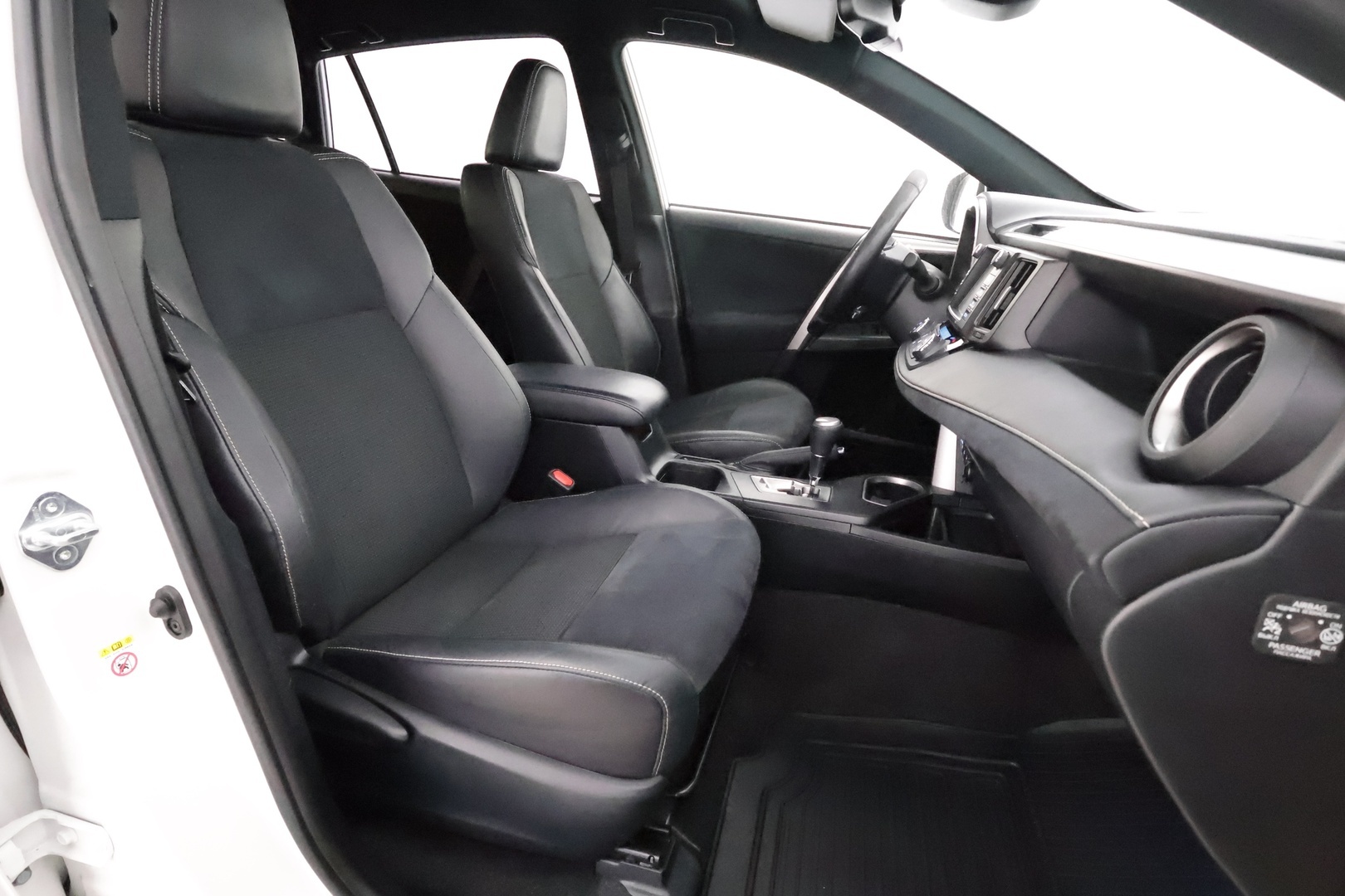 TOYOTA RAV4 2018