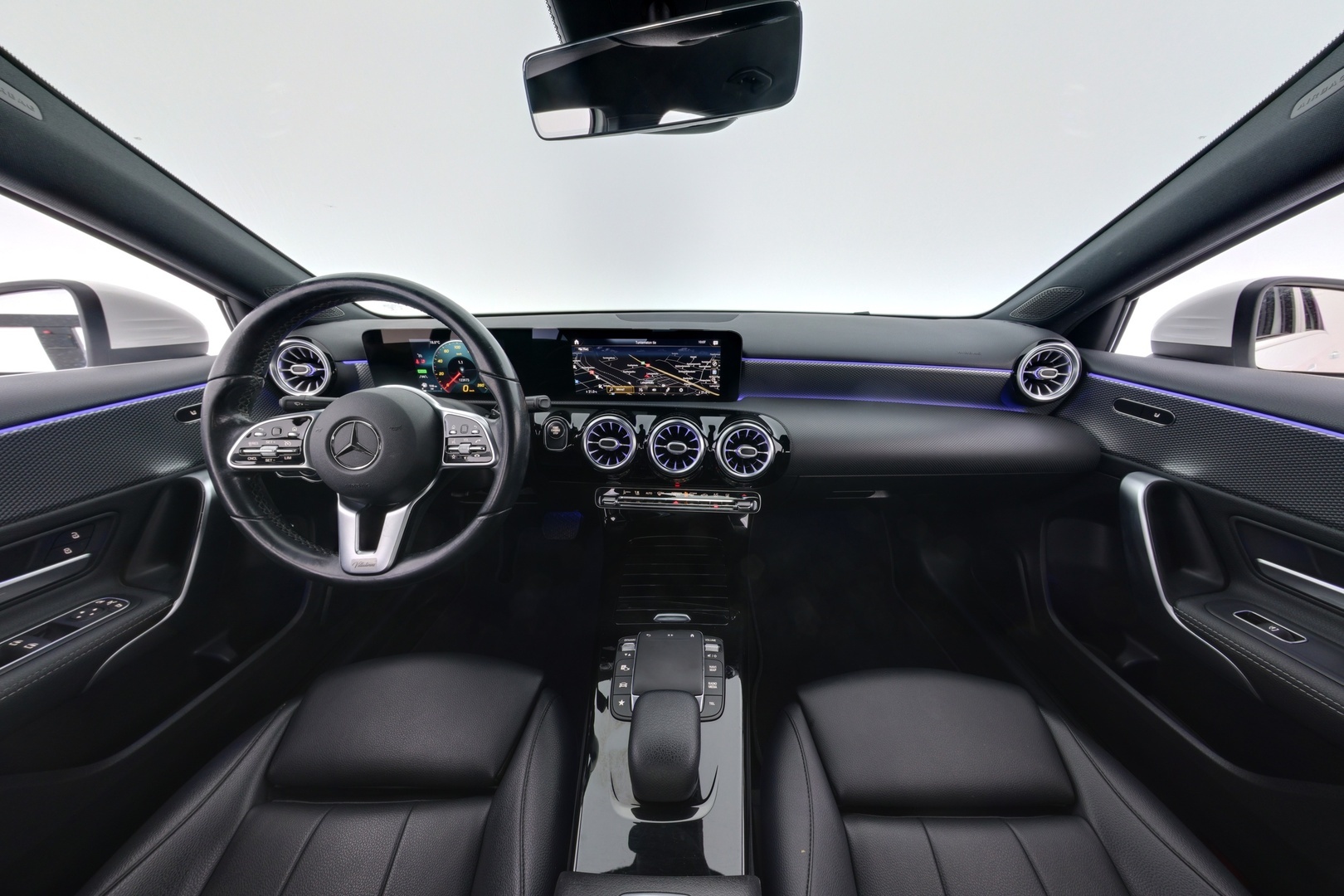 MERCEDES-BENZ A 2020