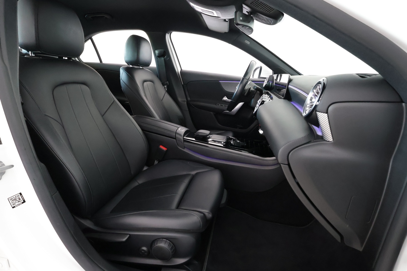 MERCEDES-BENZ A 2020