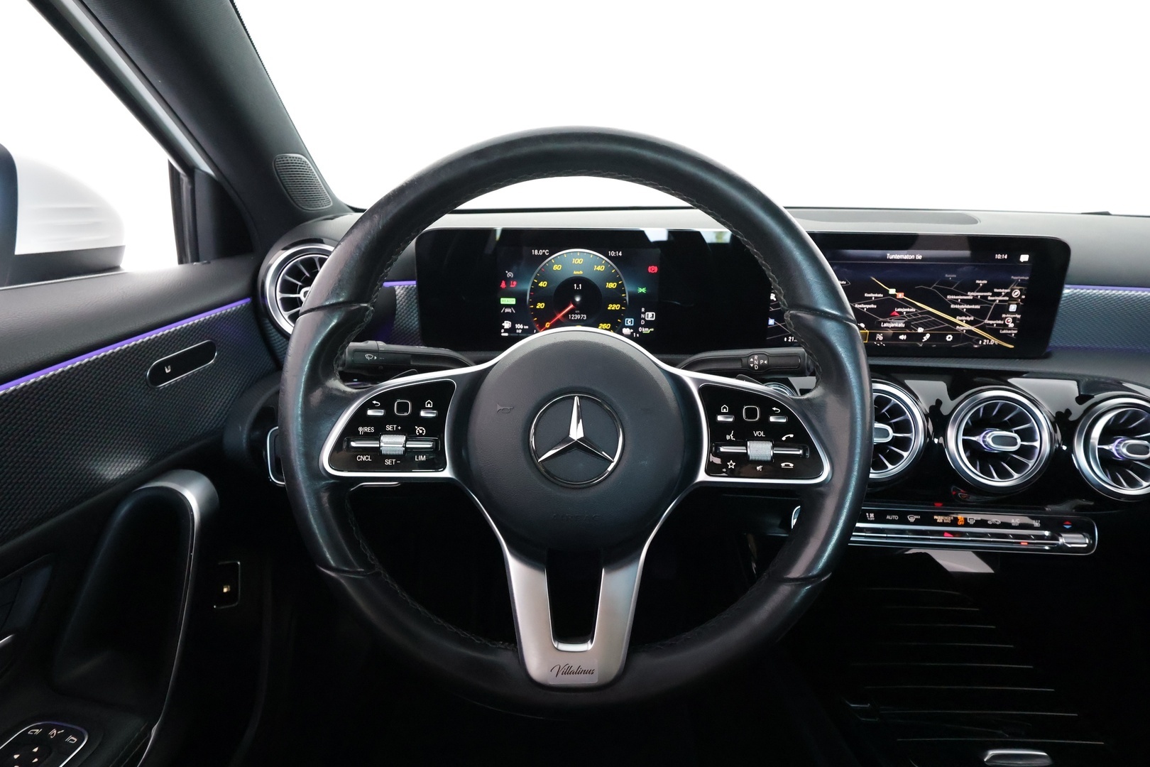 MERCEDES-BENZ A 2020