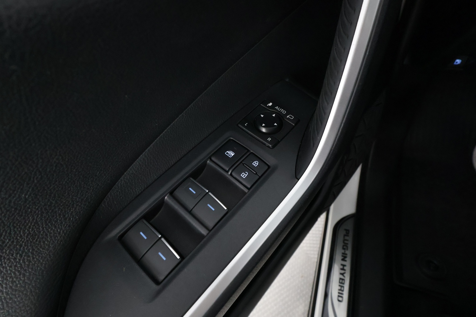 TOYOTA RAV4 Plug-in 2021