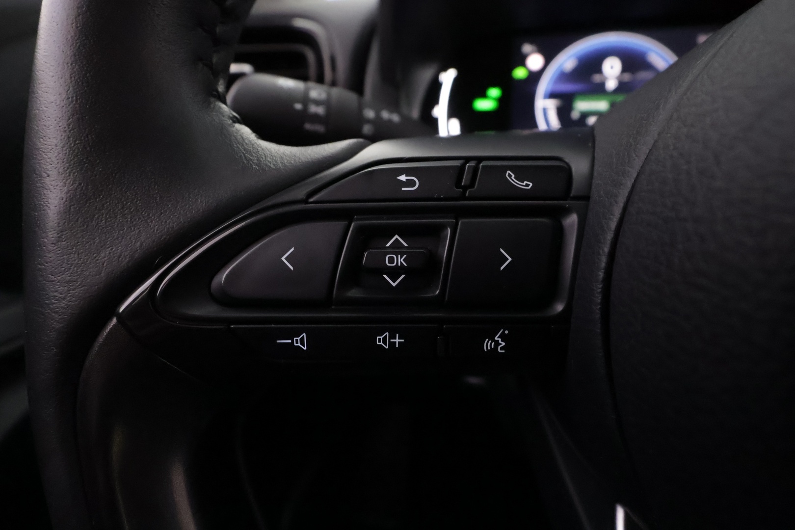 TOYOTA Yaris Cross 2025