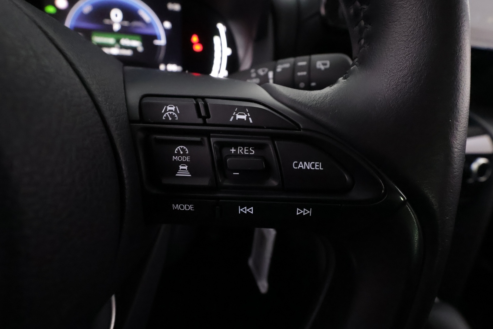 TOYOTA Yaris Cross 2025