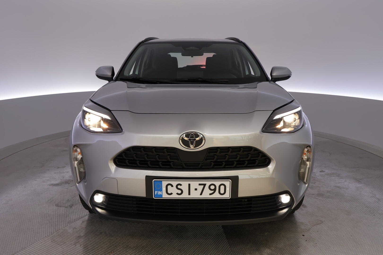 TOYOTA Yaris Cross 2025