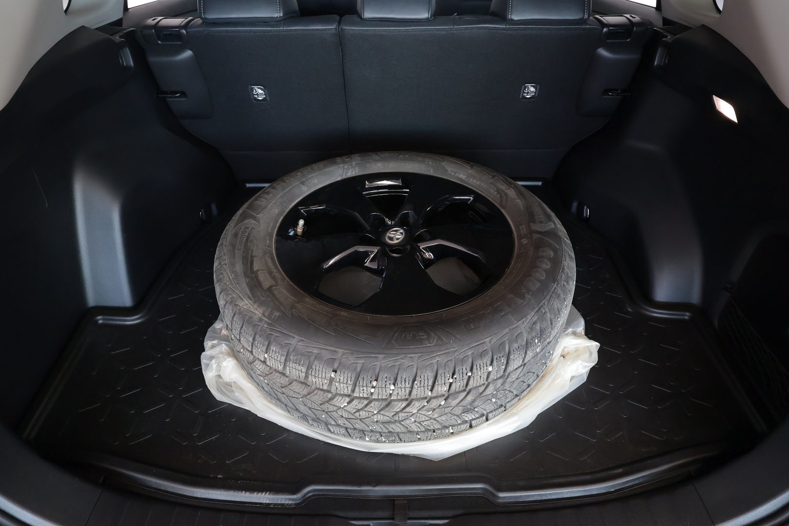 TOYOTA RAV4 2023