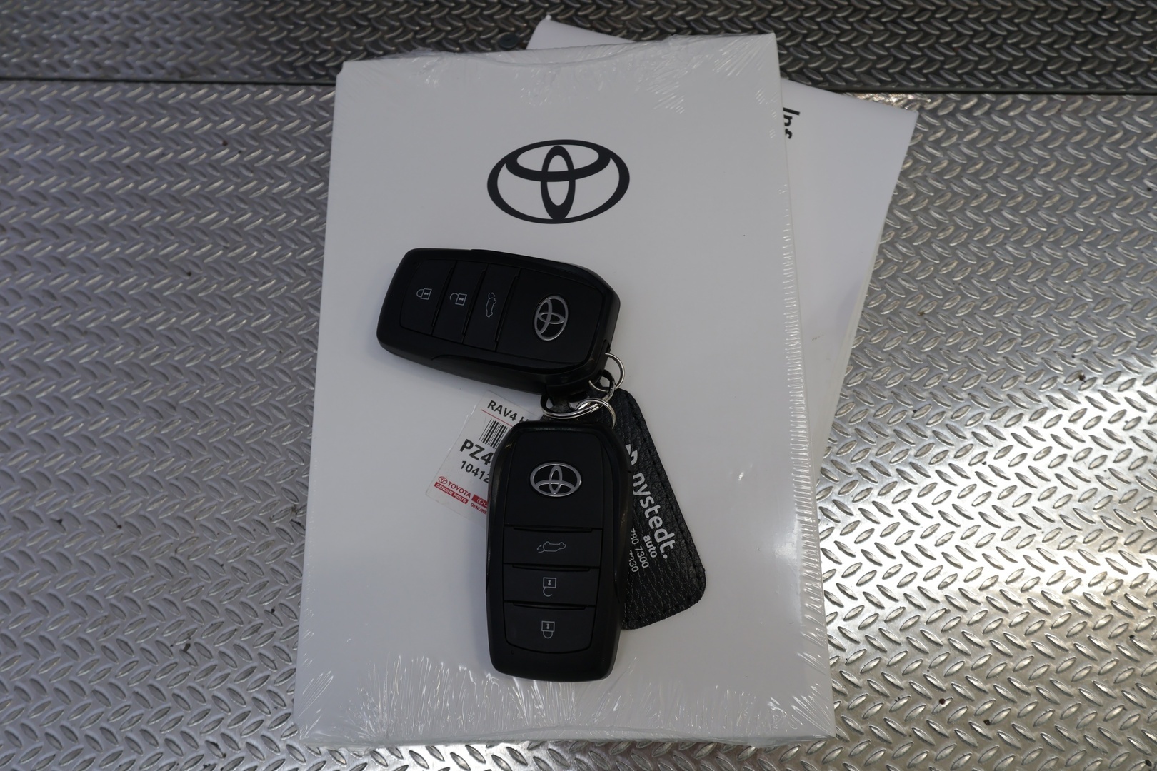 TOYOTA RAV4 2025