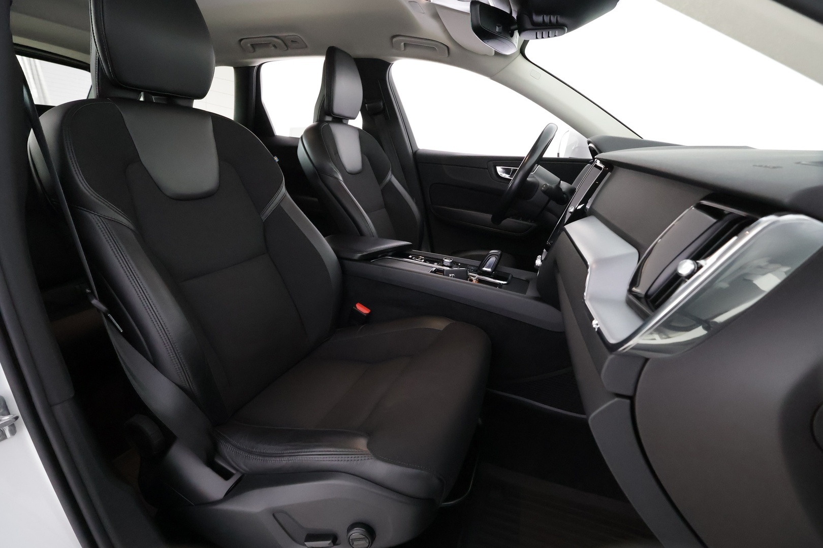 VOLVO XC60 19