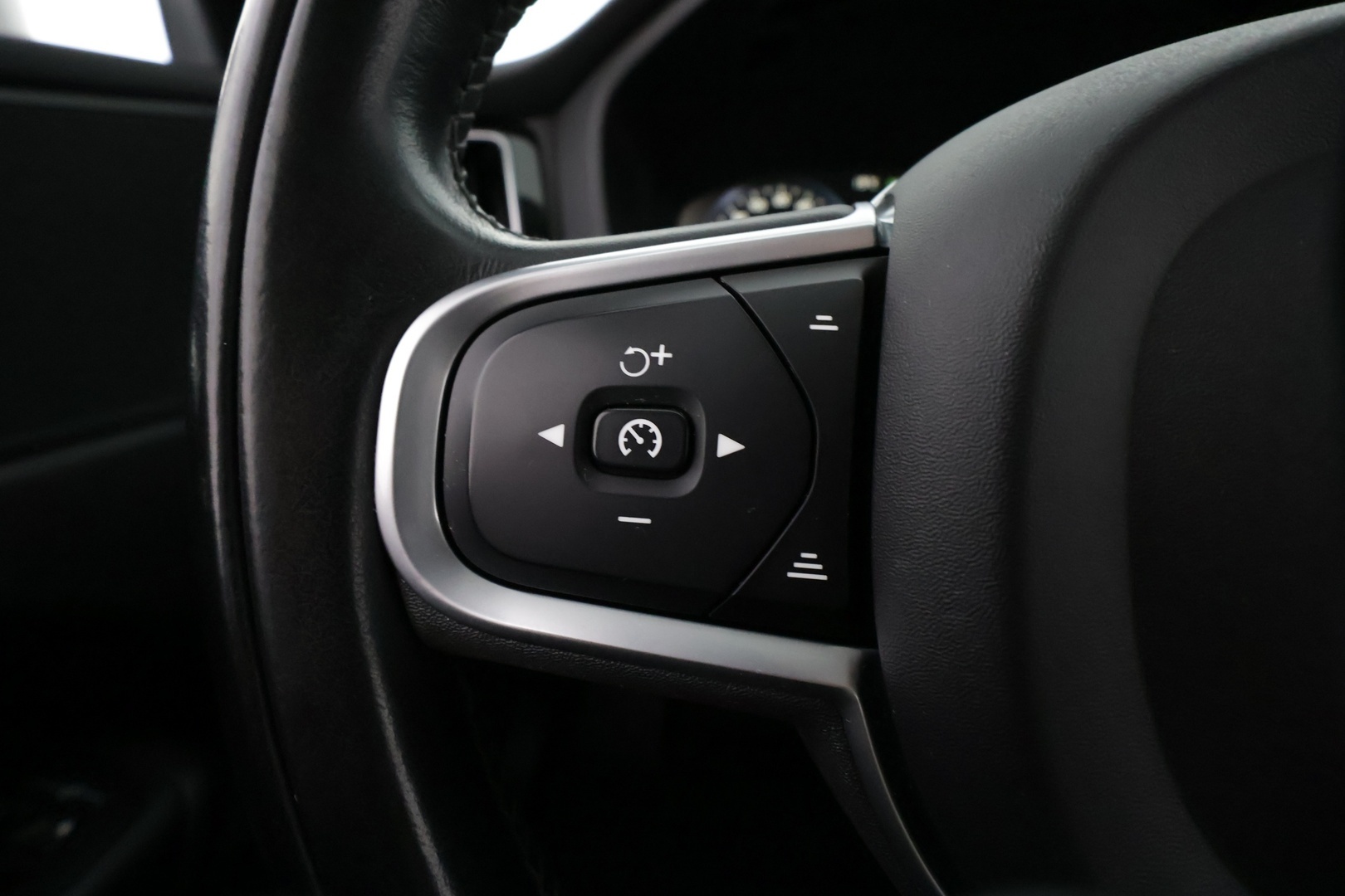 VOLVO XC60 21