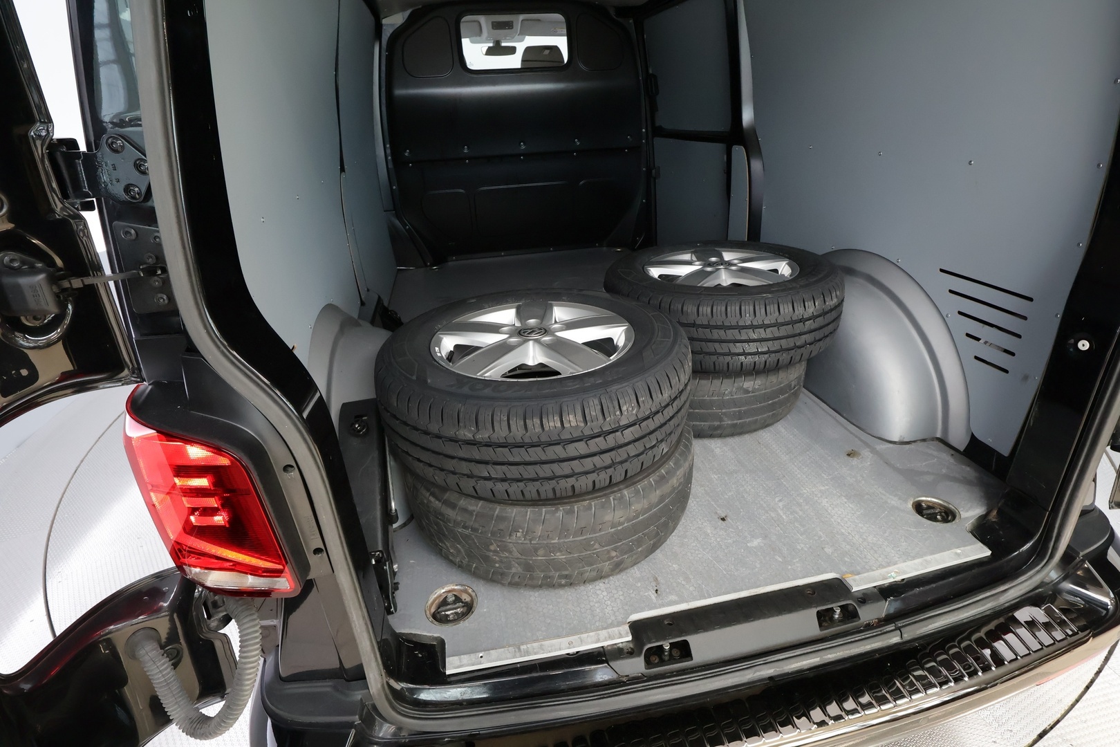 VOLKSWAGEN Transporter 2021