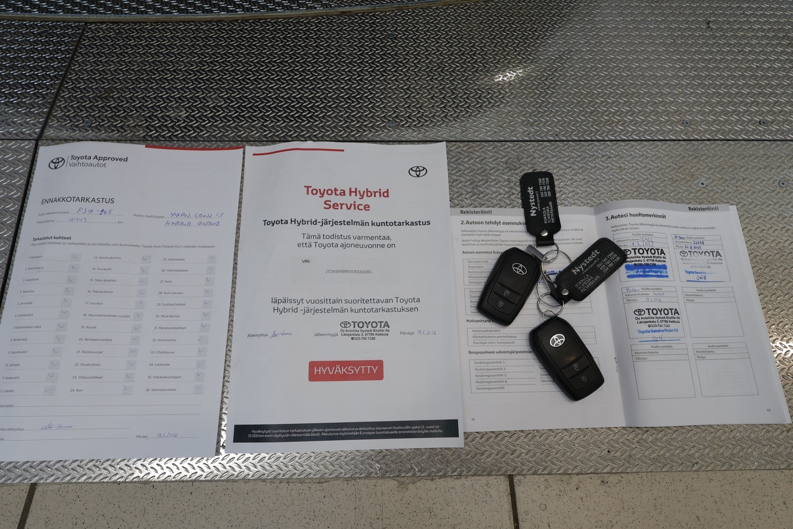 TOYOTA Yaris Cross 2024