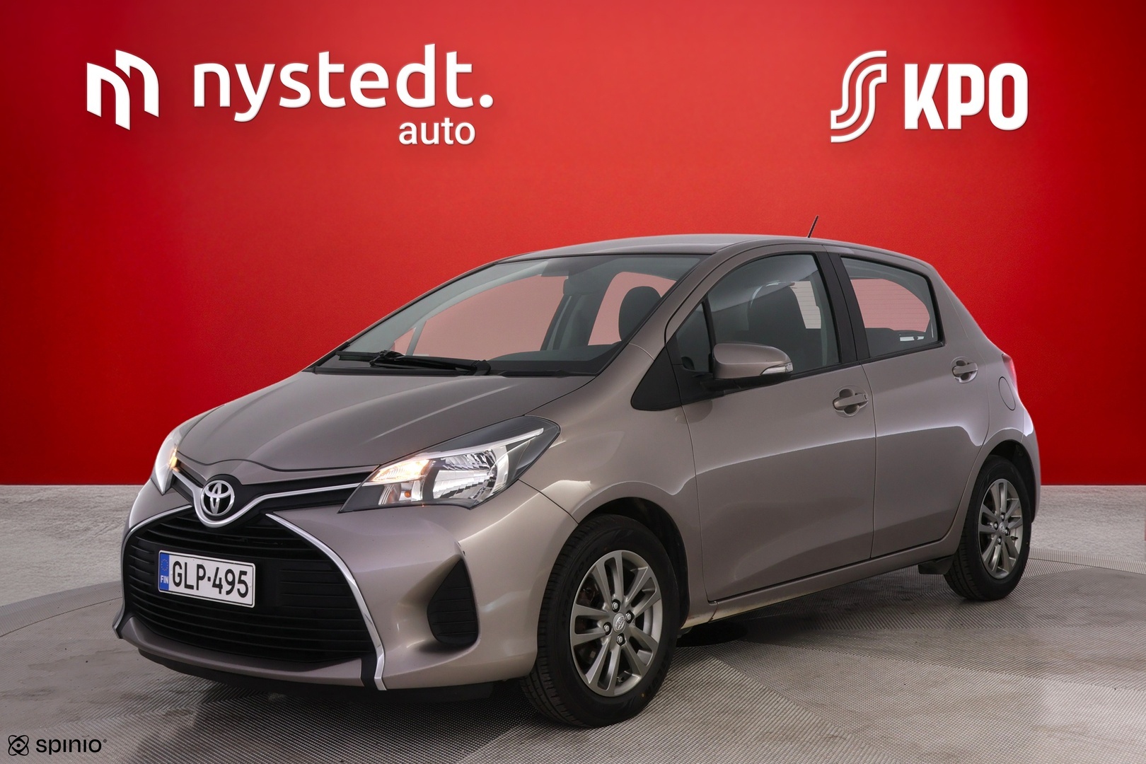 TOYOTA Yaris 2015