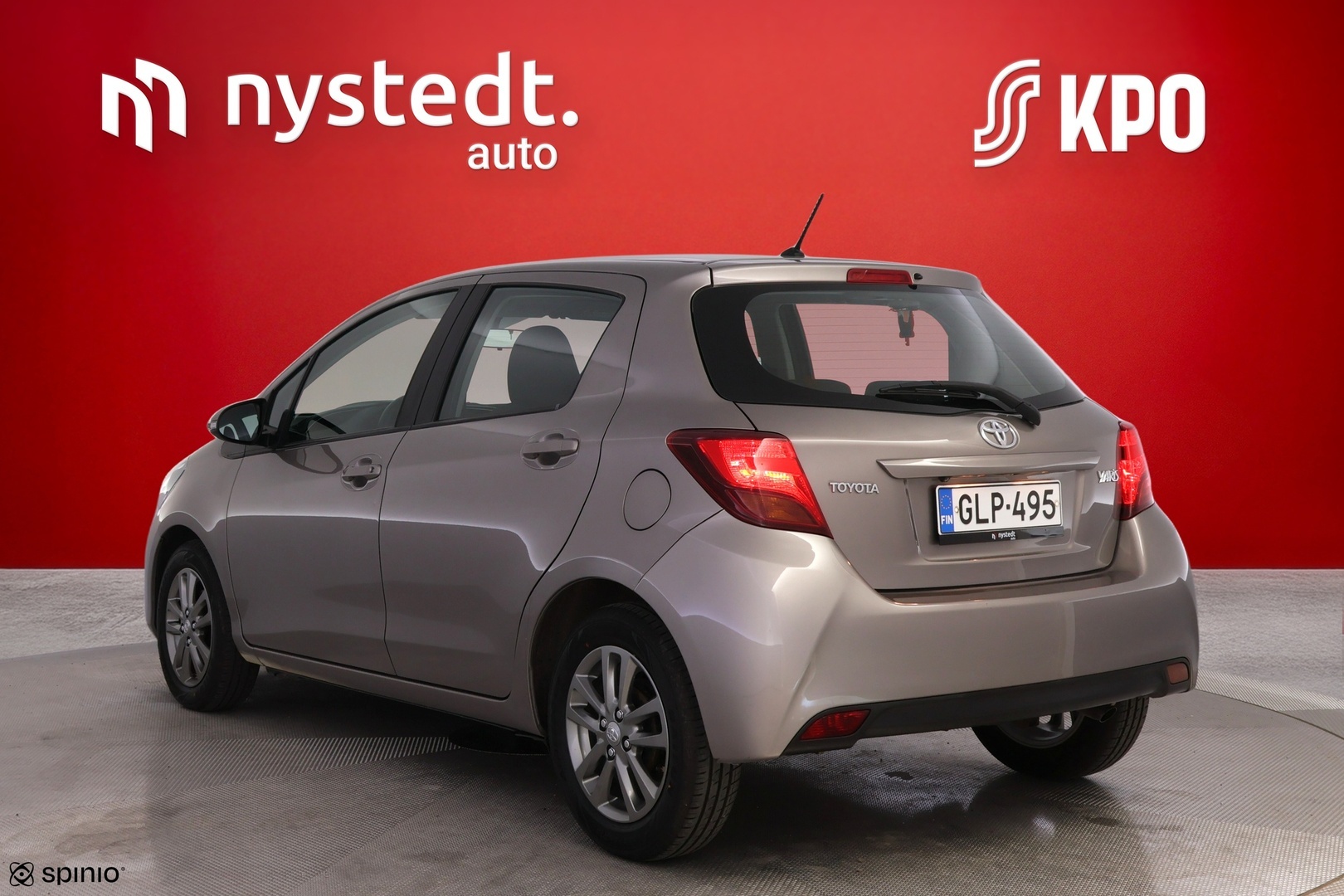 TOYOTA Yaris 2015