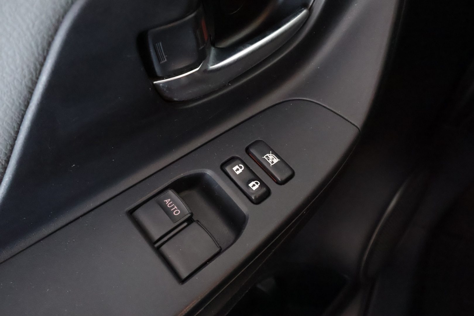 TOYOTA Yaris 2015