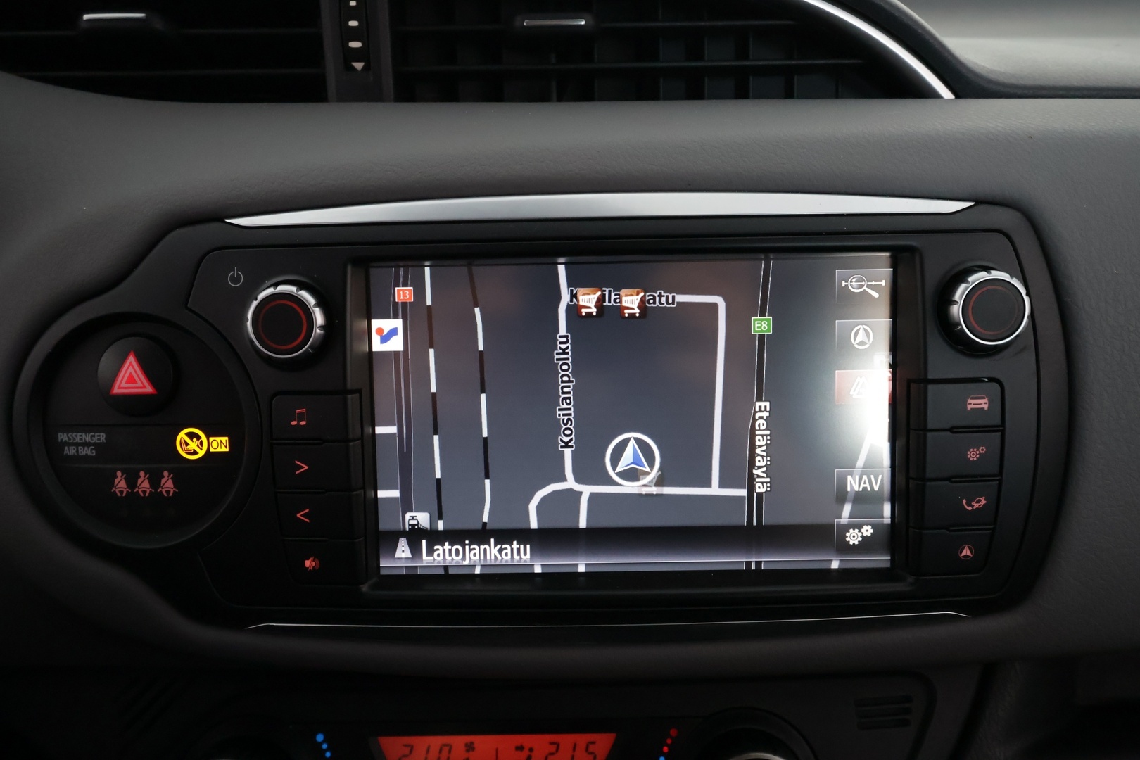 TOYOTA Yaris 2015