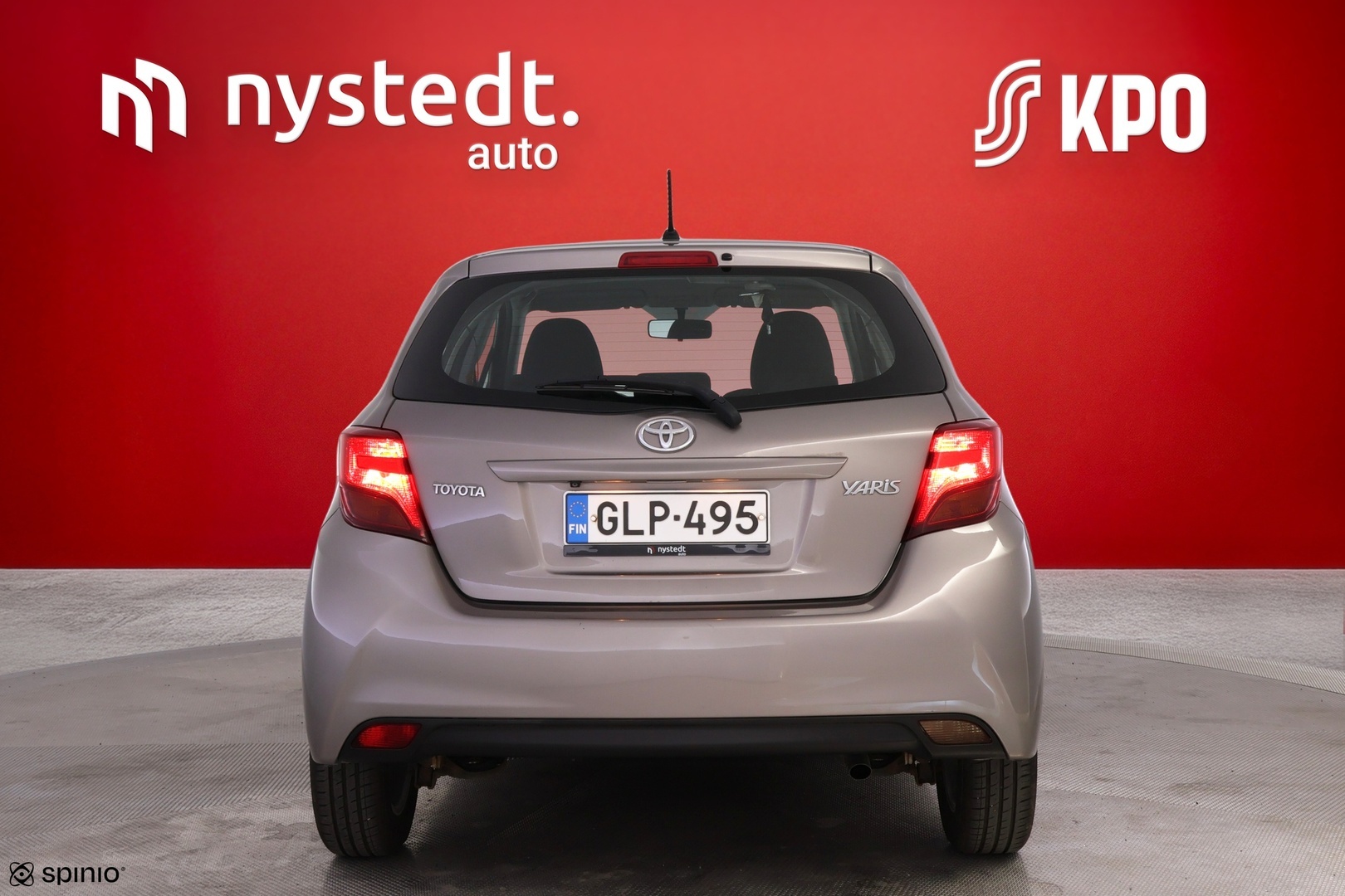 TOYOTA Yaris 2015