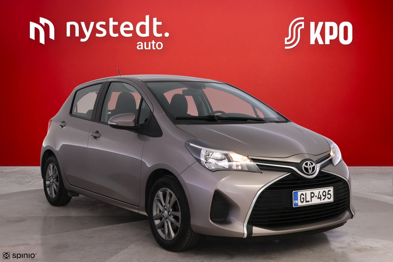 TOYOTA Yaris 2015
