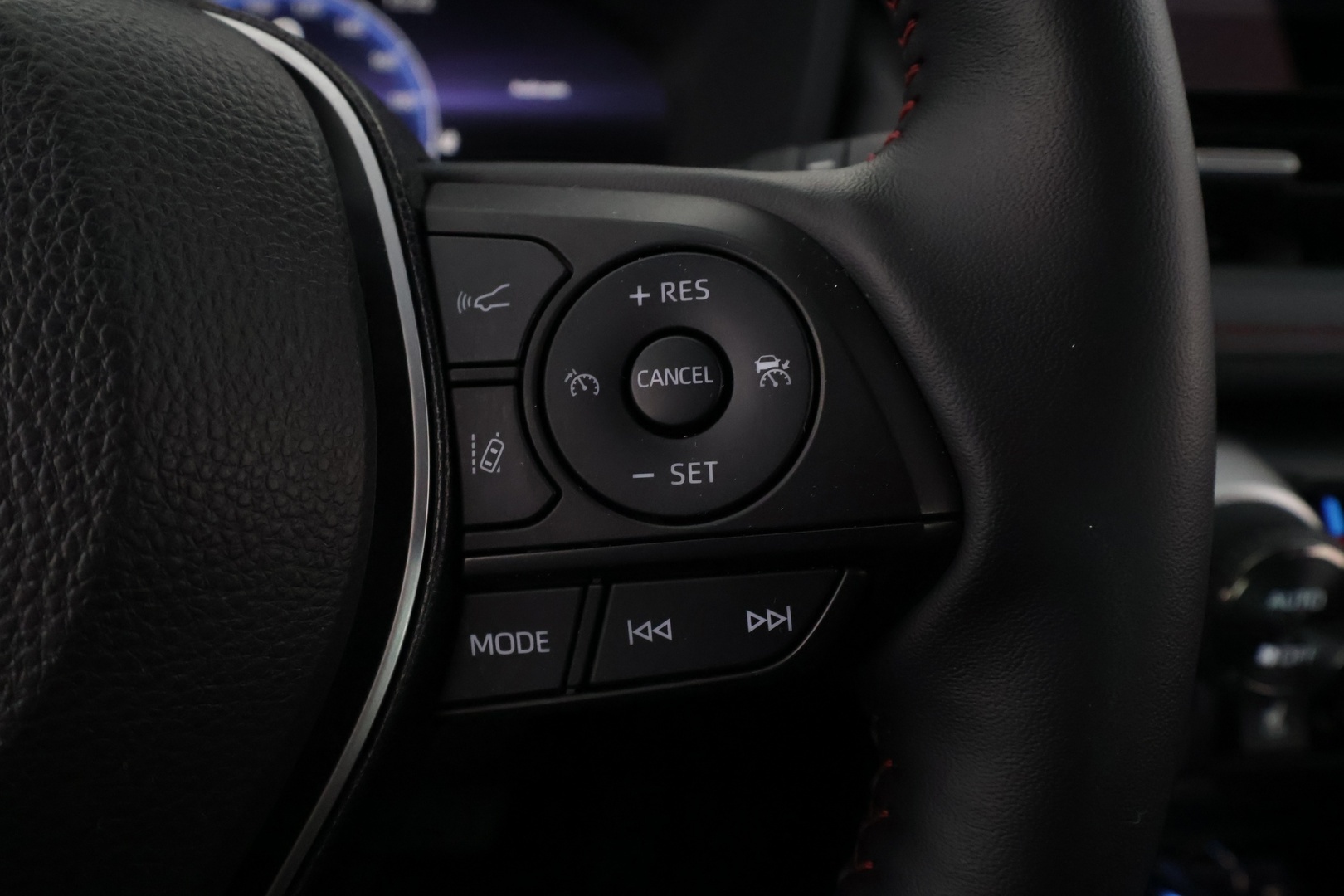 TOYOTA RAV4 Plug-in 2025