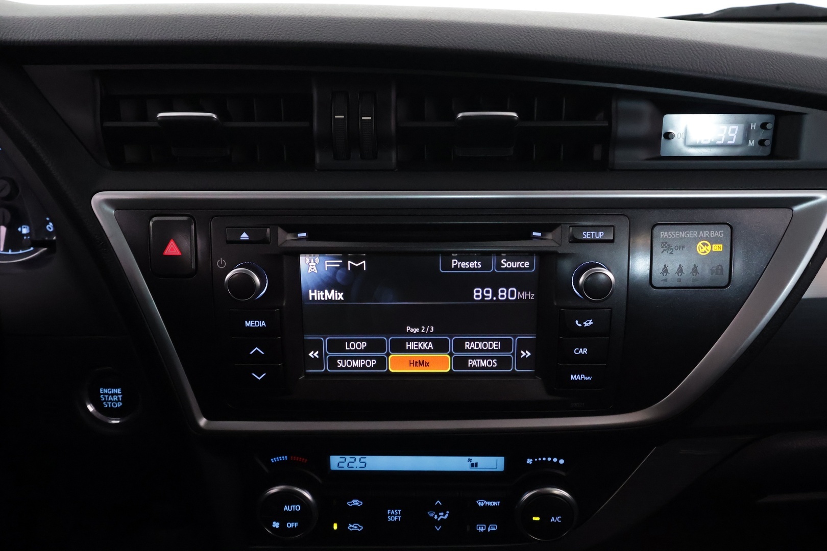 TOYOTA Auris 2014