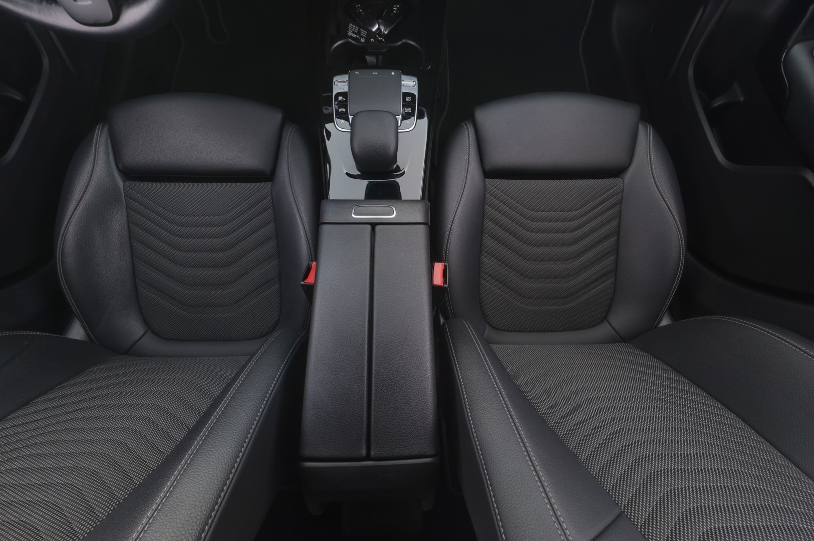 MERCEDES-BENZ A 2020